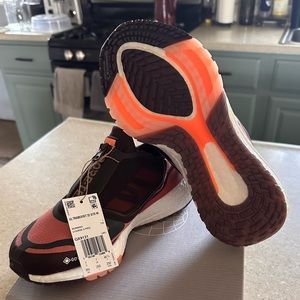 Brand new, not worn Adidas UltraBOOST Size 9 Running shoes, GORETEX Waterproof
